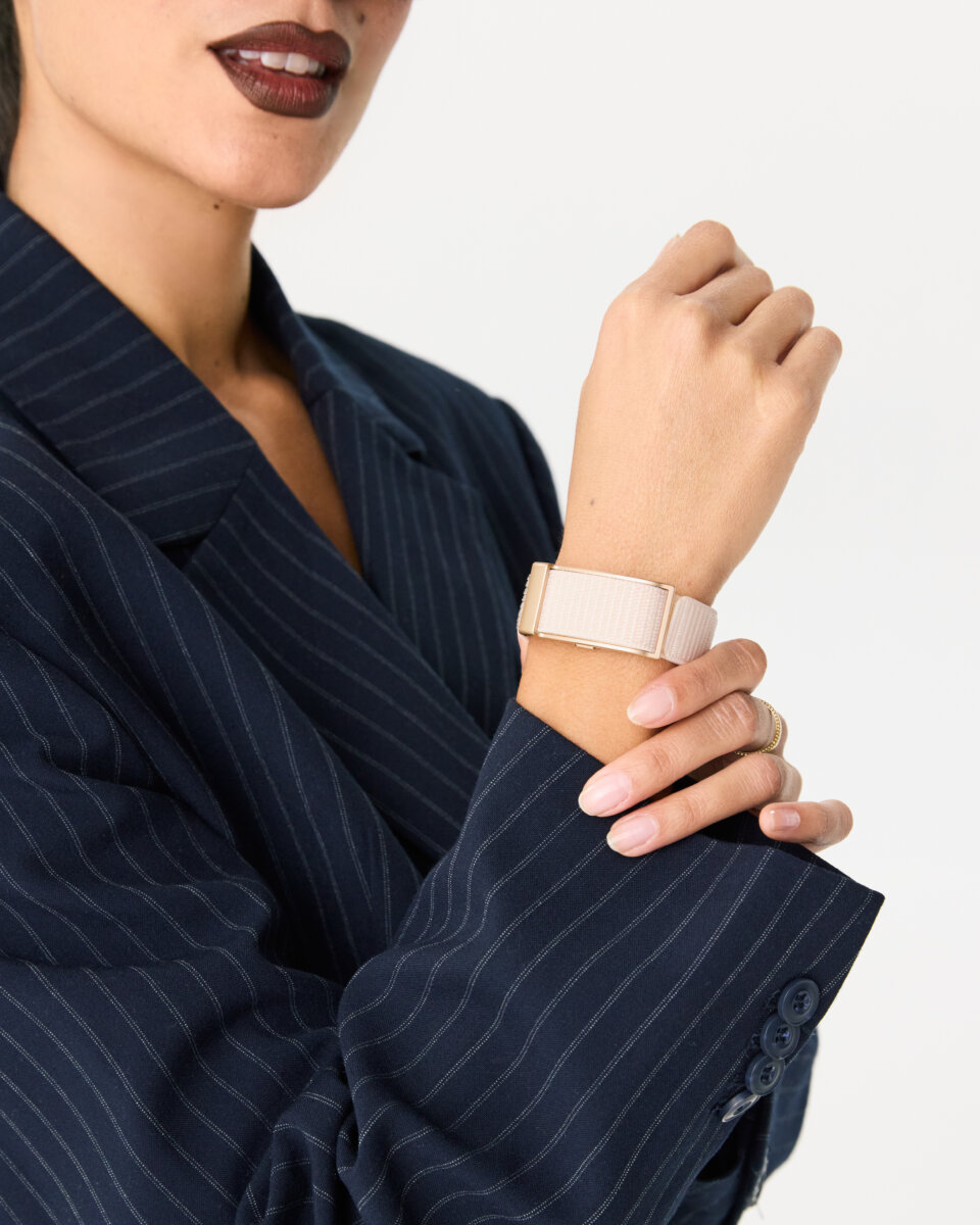 Novità Nilox hi tech e AI: occhiali smart, Nilox J2 e-bike pieghevole e Onair smart band 11 Nilox Onair smart band