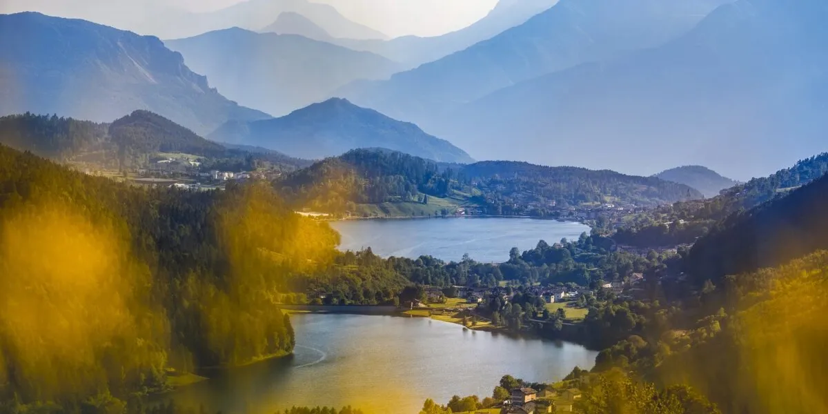 Trentino in autunno Lago Serraia
