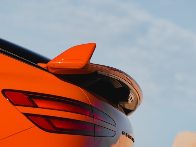 Genesis GV60 Magma alettone