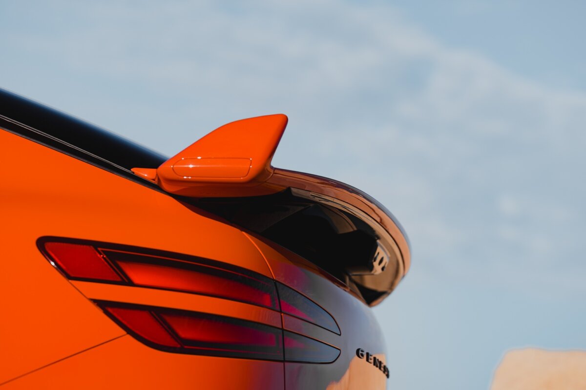 Genesis GV60 Magma alettone