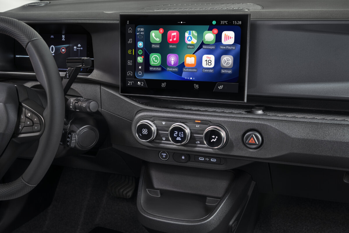 Nissan PIXO display