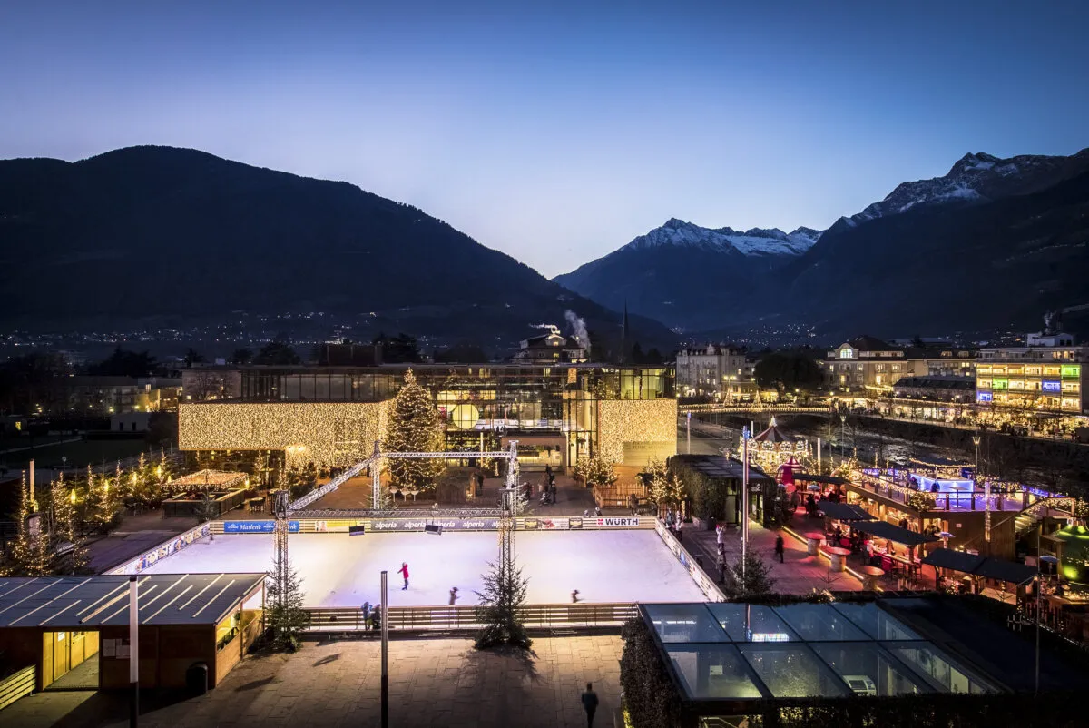 Piazza Terme Merano Natale